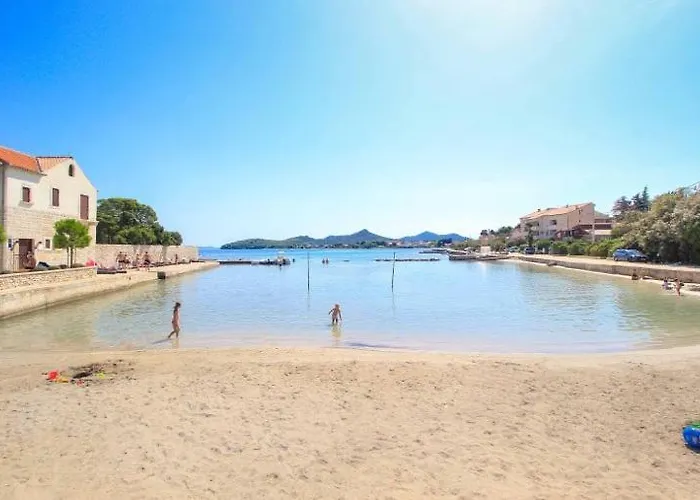 House Mostir Углян