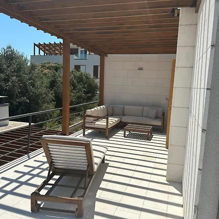 Villa House Mostir